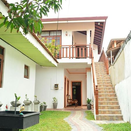 Tropical Garden Hotel เนกอมโบ ภายนอก รูปภาพ
