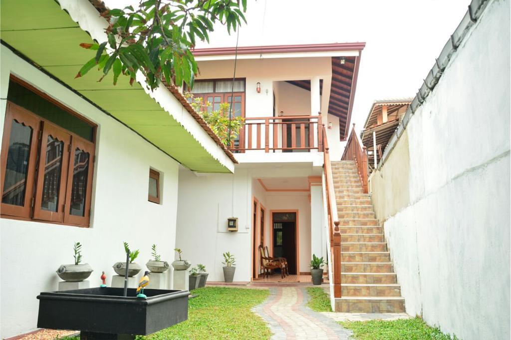 Tropical Garden Hotel เนกอมโบ ภายนอก รูปภาพ