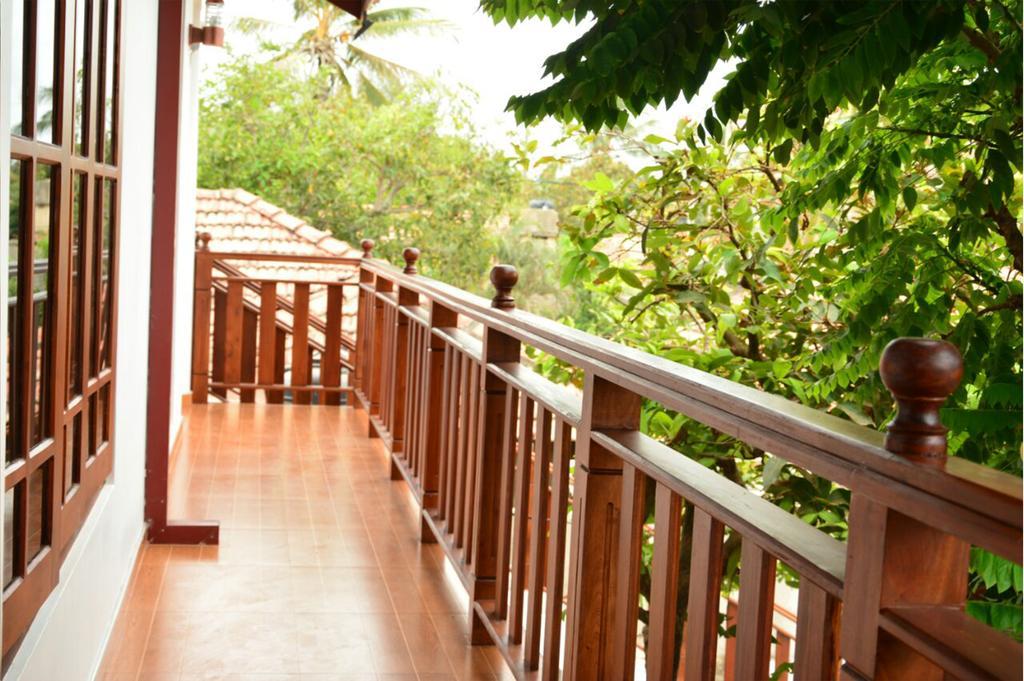 Tropical Garden Hotel เนกอมโบ ภายนอก รูปภาพ