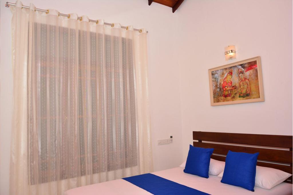 Tropical Garden Hotel เนกอมโบ ภายนอก รูปภาพ