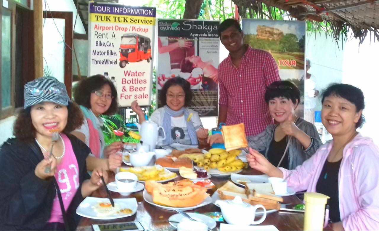 Tropical Garden Hotel เนกอมโบ ภายนอก รูปภาพ